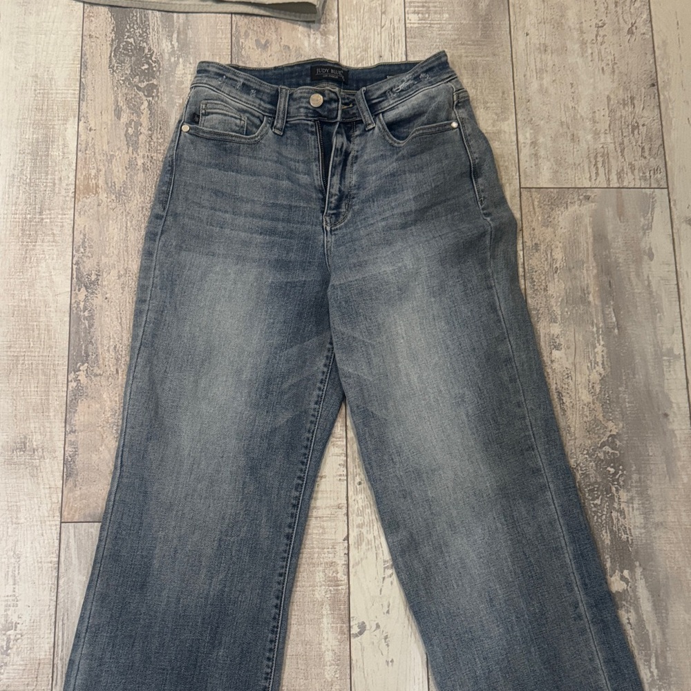 Judy Blue Women's Straight Leg Jeans in Medium Gray